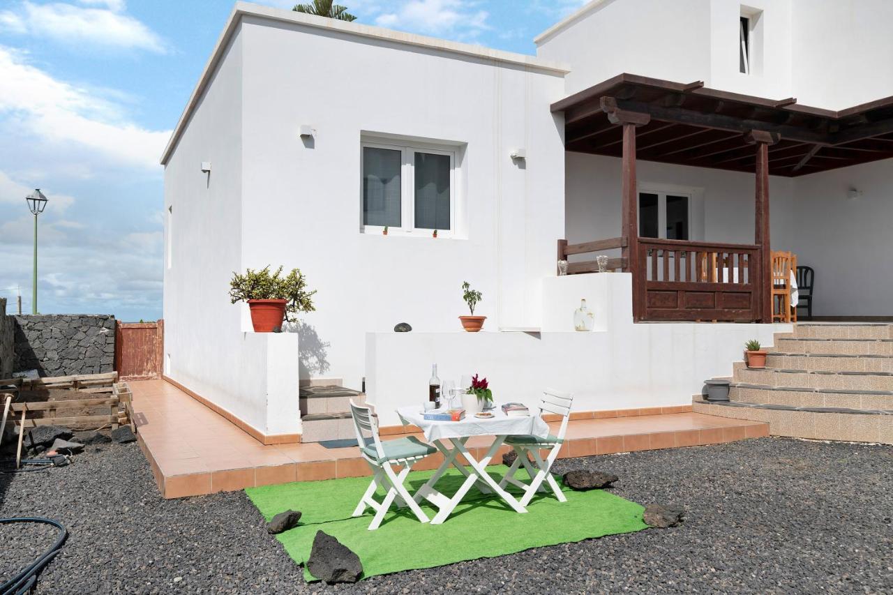 Casa Rosi Apartment Tinajo Exterior photo